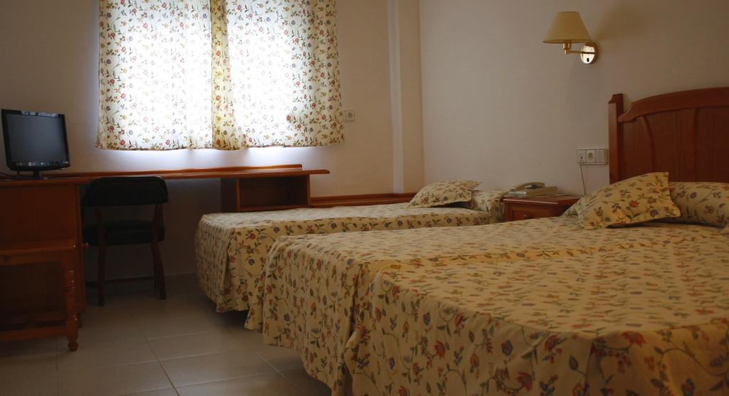 Hotel Villa Ducal Osuna Habitación foto