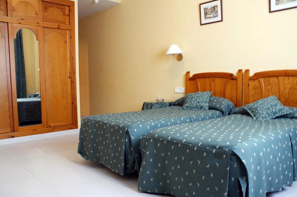 Hotel Villa Ducal Osuna Habitación foto