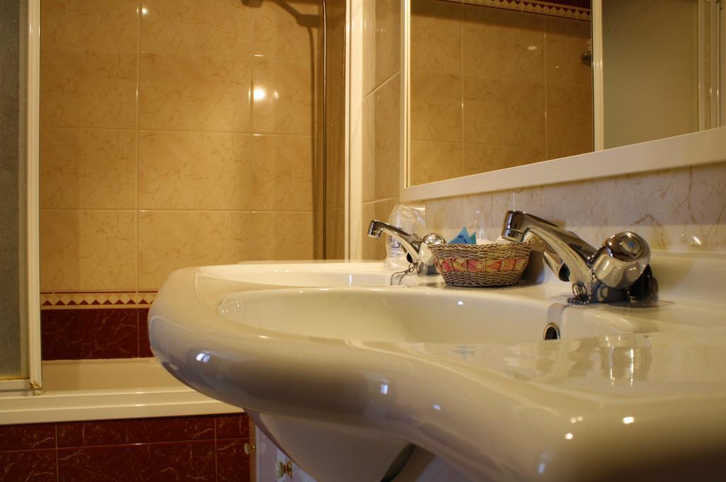 Hotel Villa Ducal Osuna Habitación foto